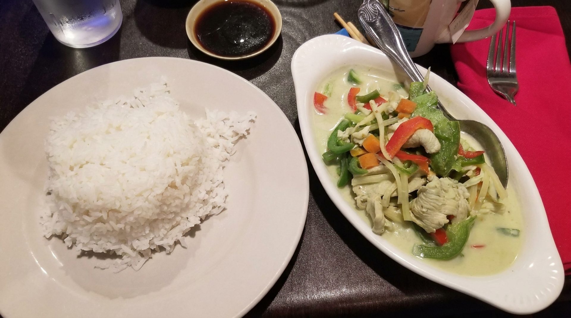 Green curry and yellow curry